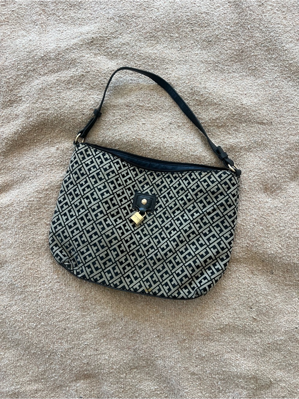 Tommy Hilfiger Jacquard Hobo Bag